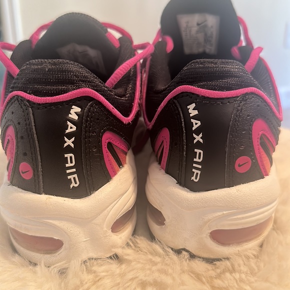 2020
Wmns Air Max Tailwind 4 'Fire Pink' - Picture 4 of 5
